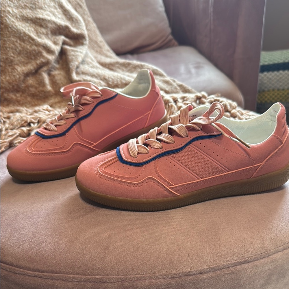 NWOT Stylish Pink Sneakers with Gum Sole